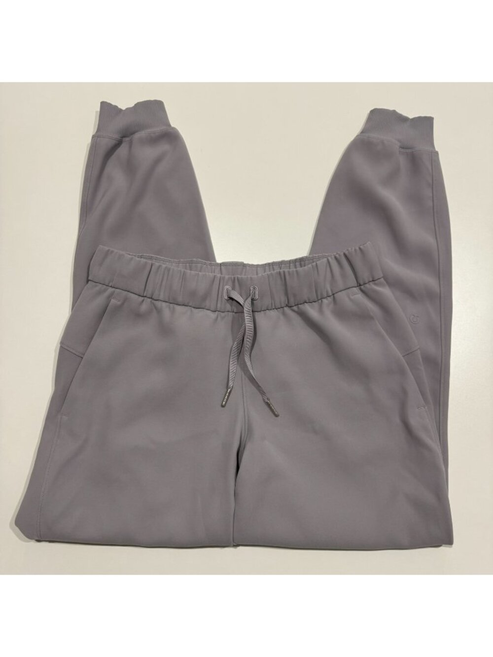 Lululemon On The Fly Jogger 28" *Woven Silverscreen Size 6 EUC